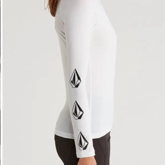 NWT Volcom Juniors' Long-Sleeve Rash-Guard Cover-Up Medium - Picture 3 of 5